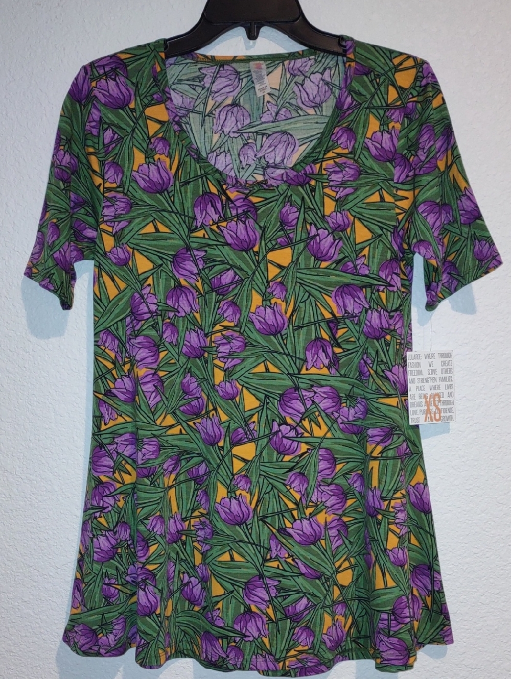 LuLaRoe Purple Floral Short Sleeve Scoop Neck Tops Size XS NWT
